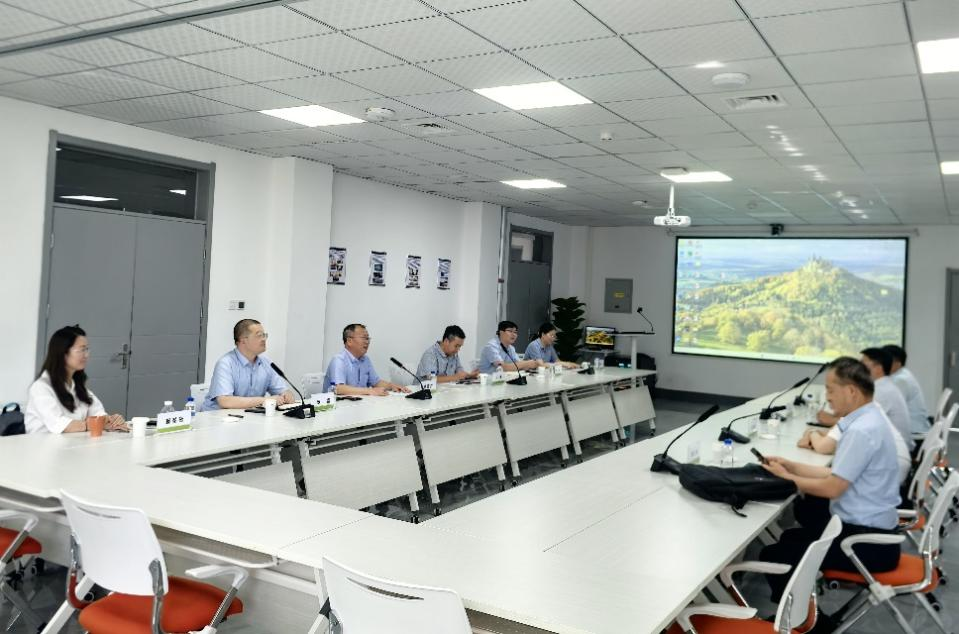 北京低碳清洁能源研究院一行到万博娱乐交流座谈